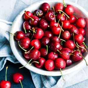 Cherries (per 100g)