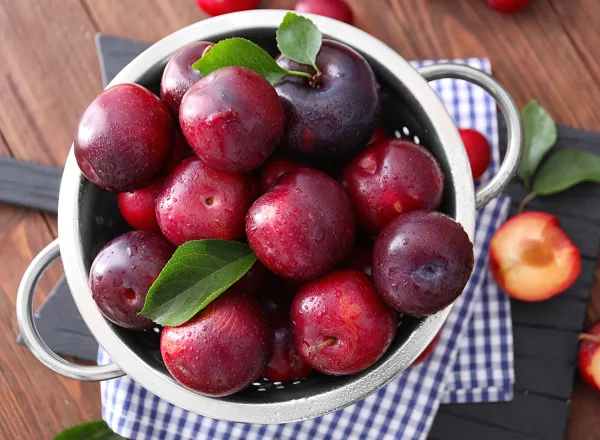 Plums (per kg) - Image 4