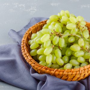 Grapes (per kg)